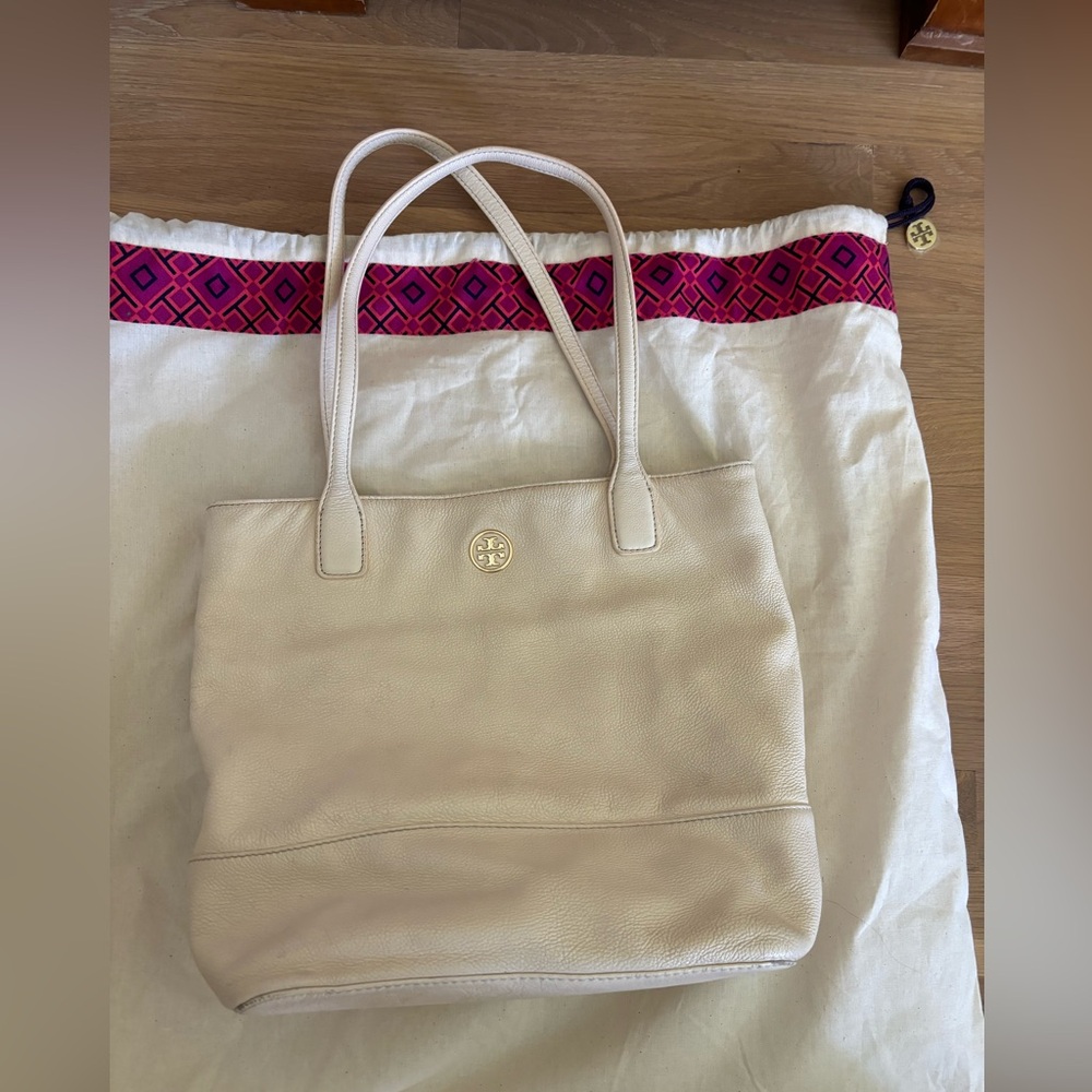 Tory Burch white leather purse